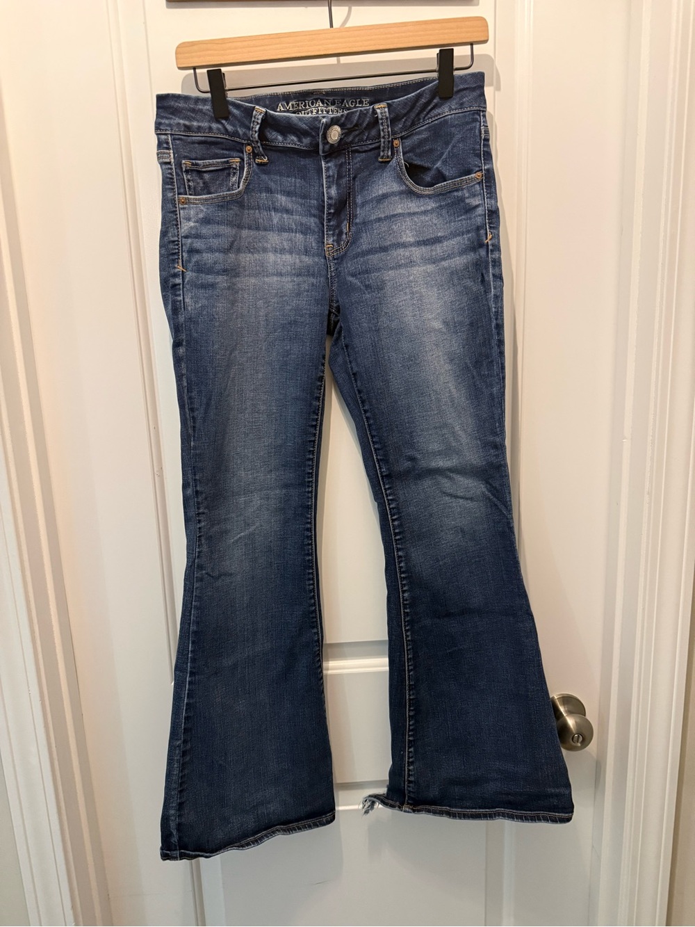 American Eagle Outfitters Women's Medium Blue Flare Jeans - 10 short -